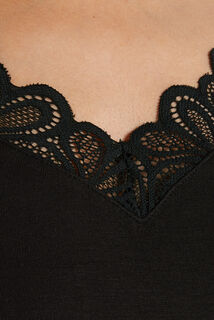 SYARA TEE SHIRT MANCHES LONGUES NOIR