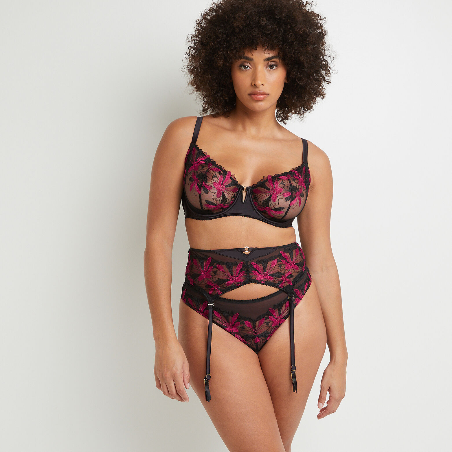 BETTY SERRE-TAILLE TULLE BRODE MULTICO NOIR