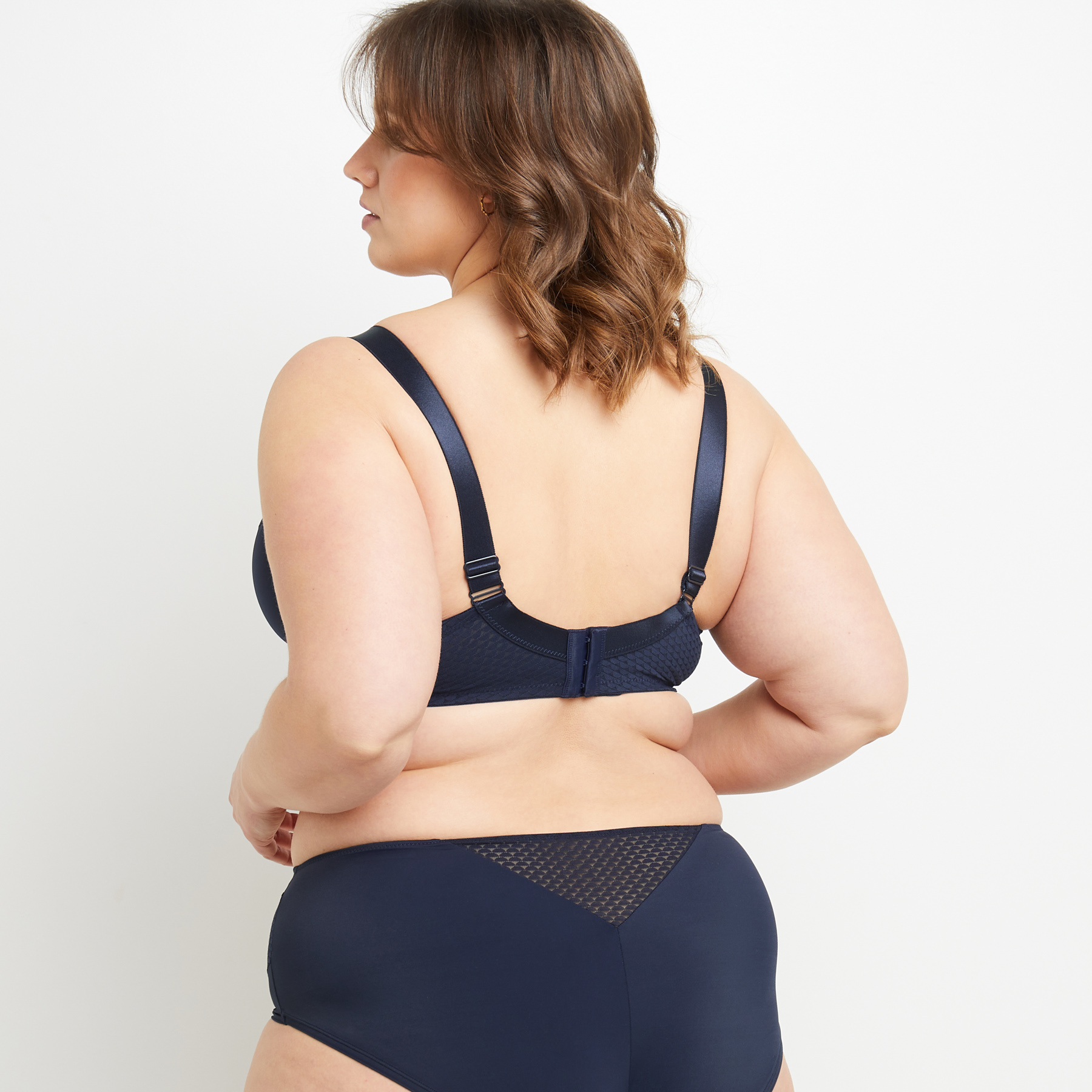 BERNADETTE SOUTIEN-GORGE GRANDS BONNETS MARINE