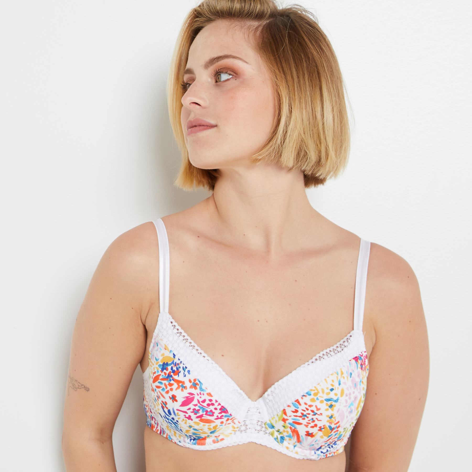 SOUTIEN GORGE AMPLI EMBOITANT BLANC/ORANGE