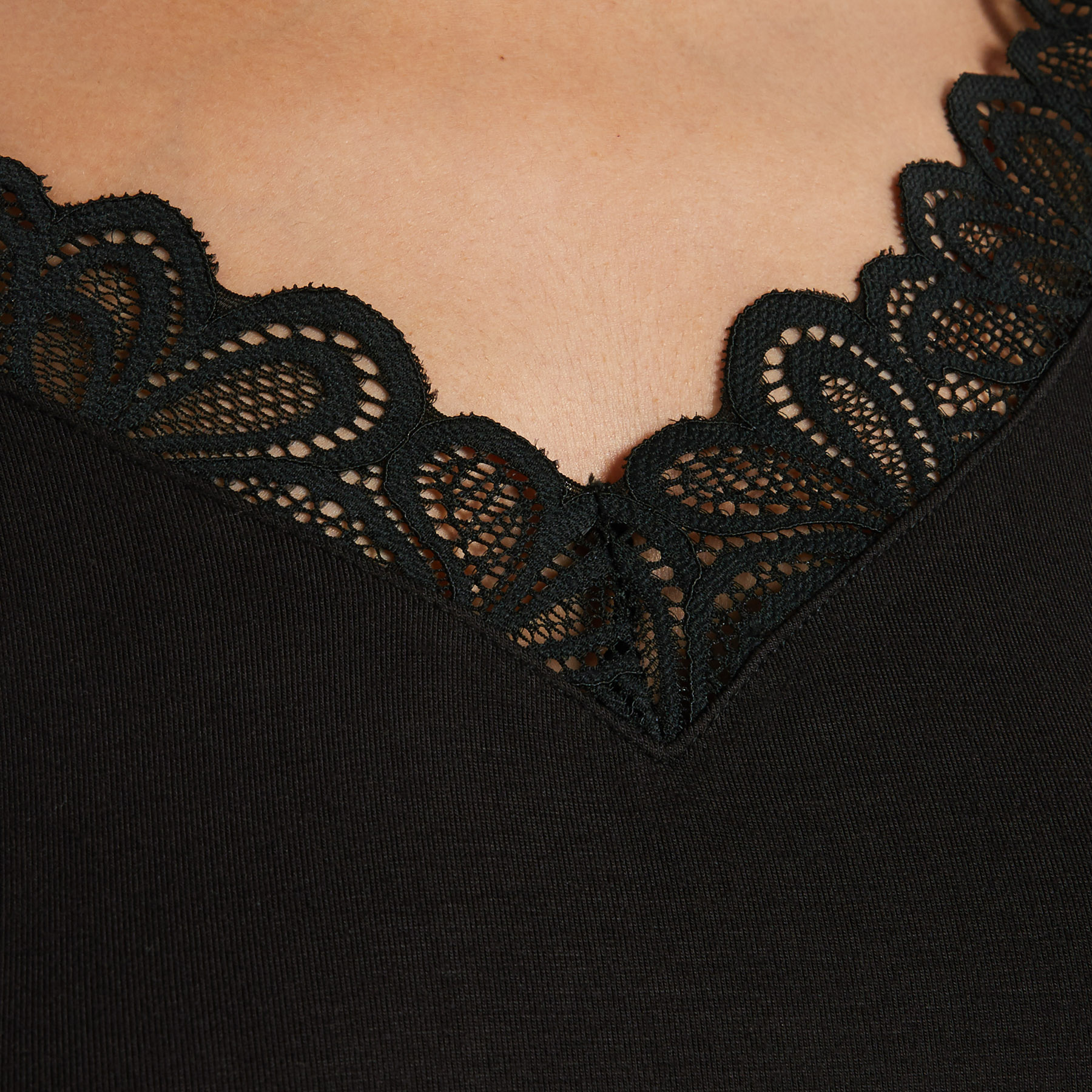 SYARA TEE SHIRT MANCHES LONGUES NOIR