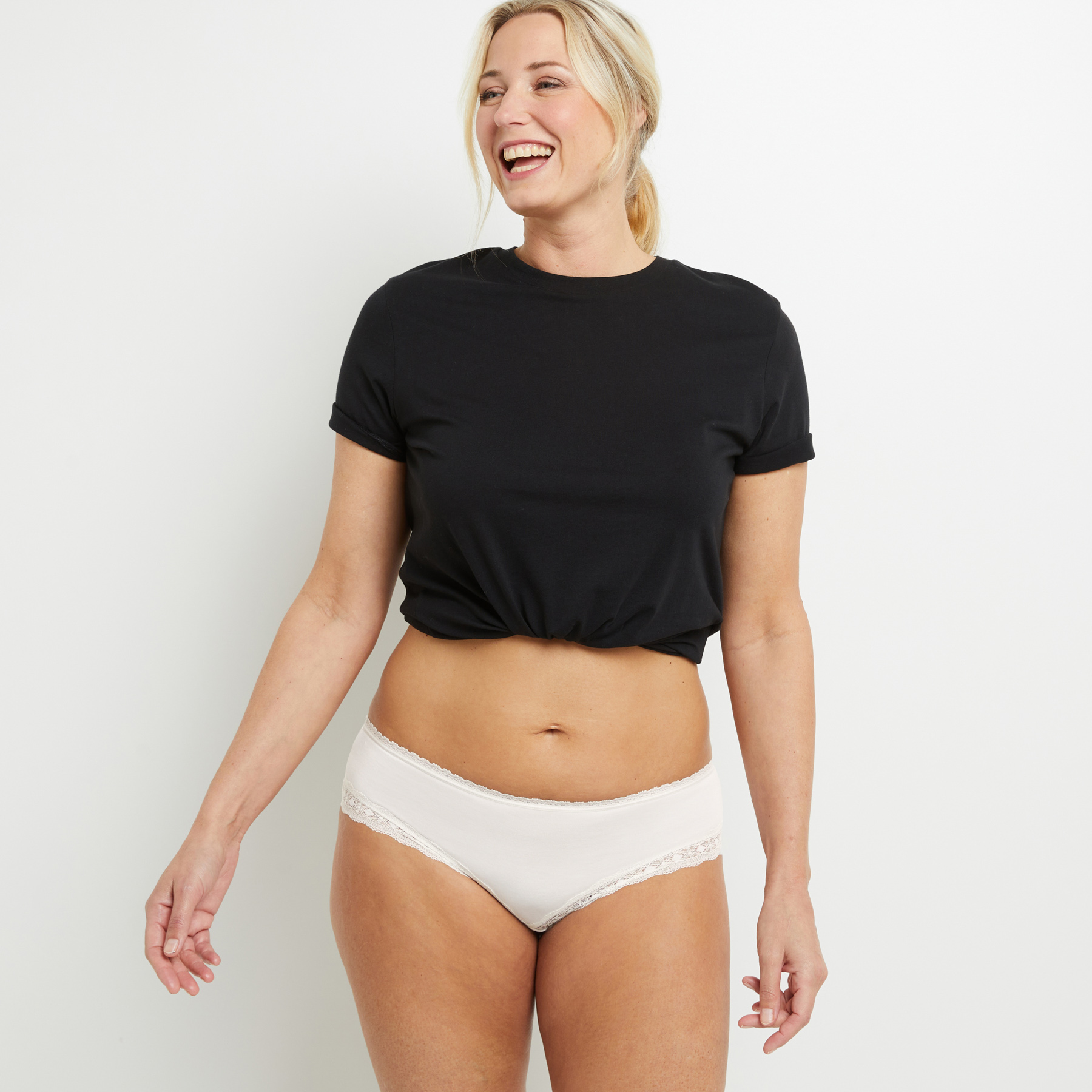 BALA SHORTY VISCOSE ECOVERO ECRU