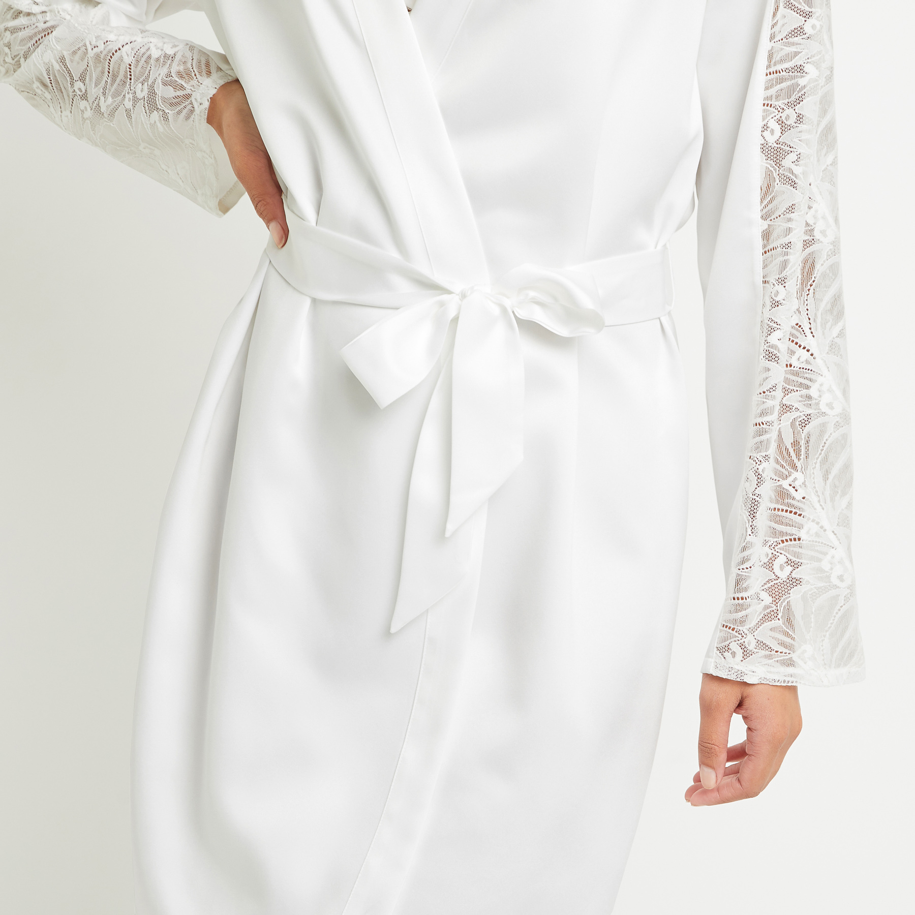TINA DESHABILLE DENTELLE BLANC