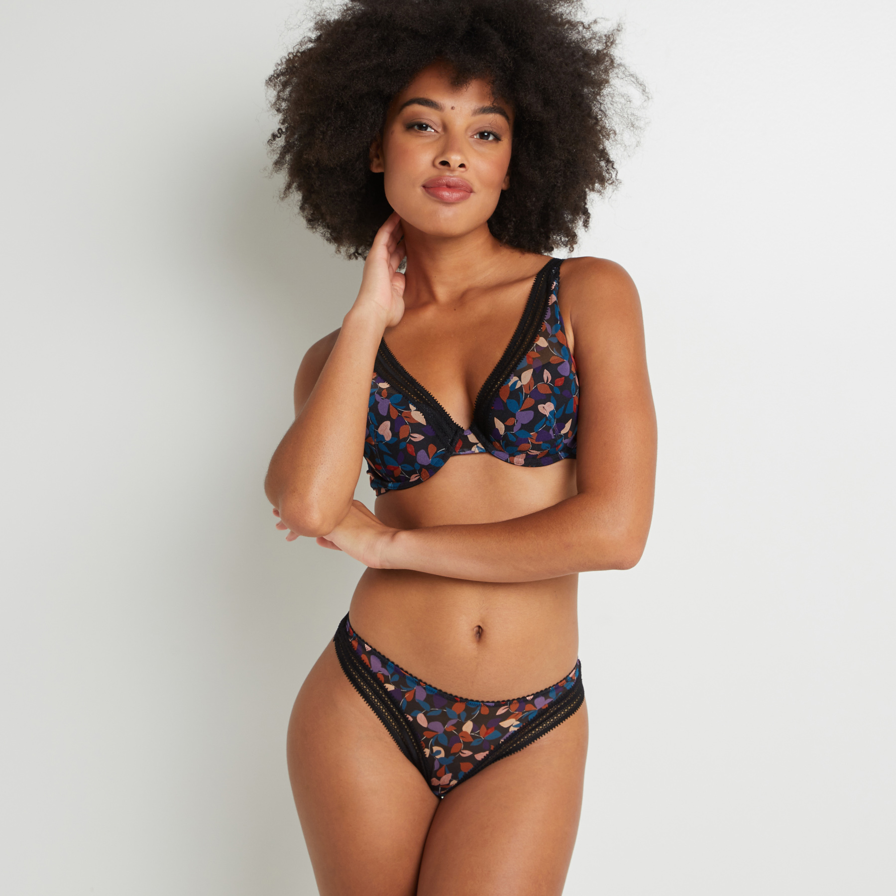 STRING TULLE BRODE NOIR/ROSE