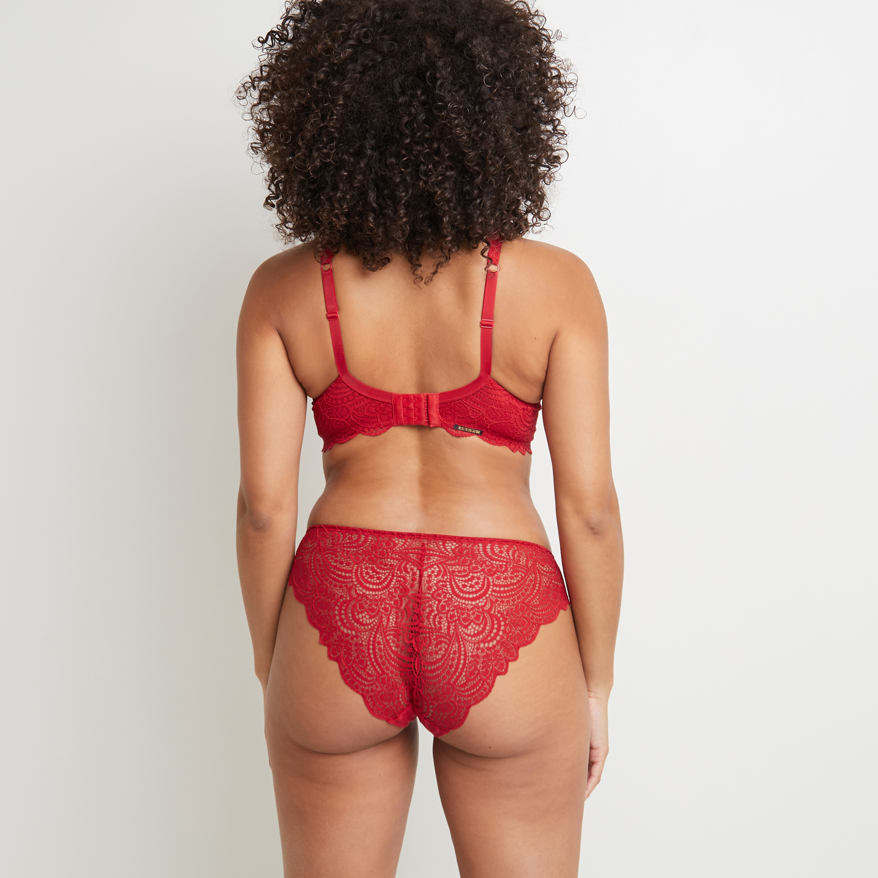 DENTELLE SHORTY DENTELLE ROUGE