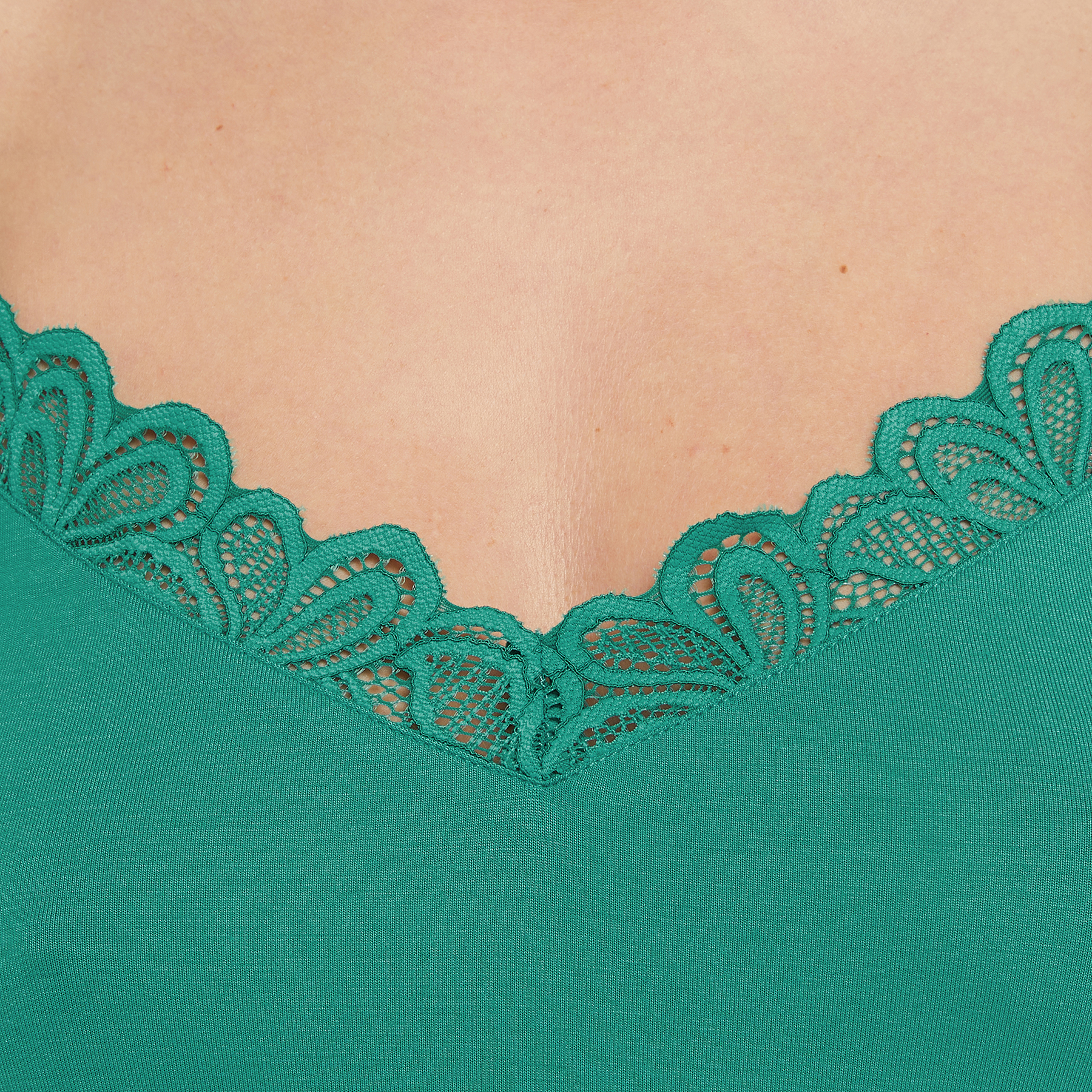 SYARA TOP VERT
