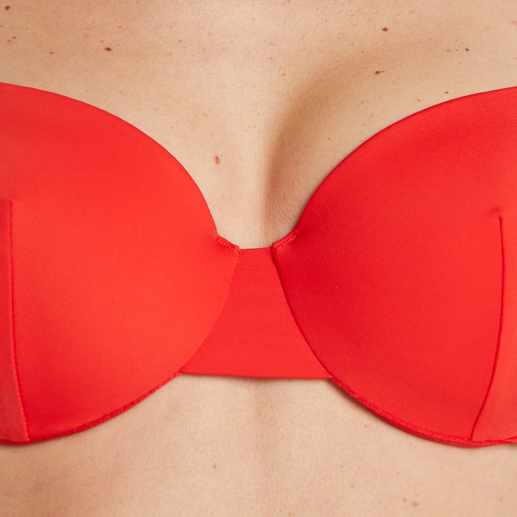 MAILLOT DE BAIN COQUE MICROFIBRE ROUGE
