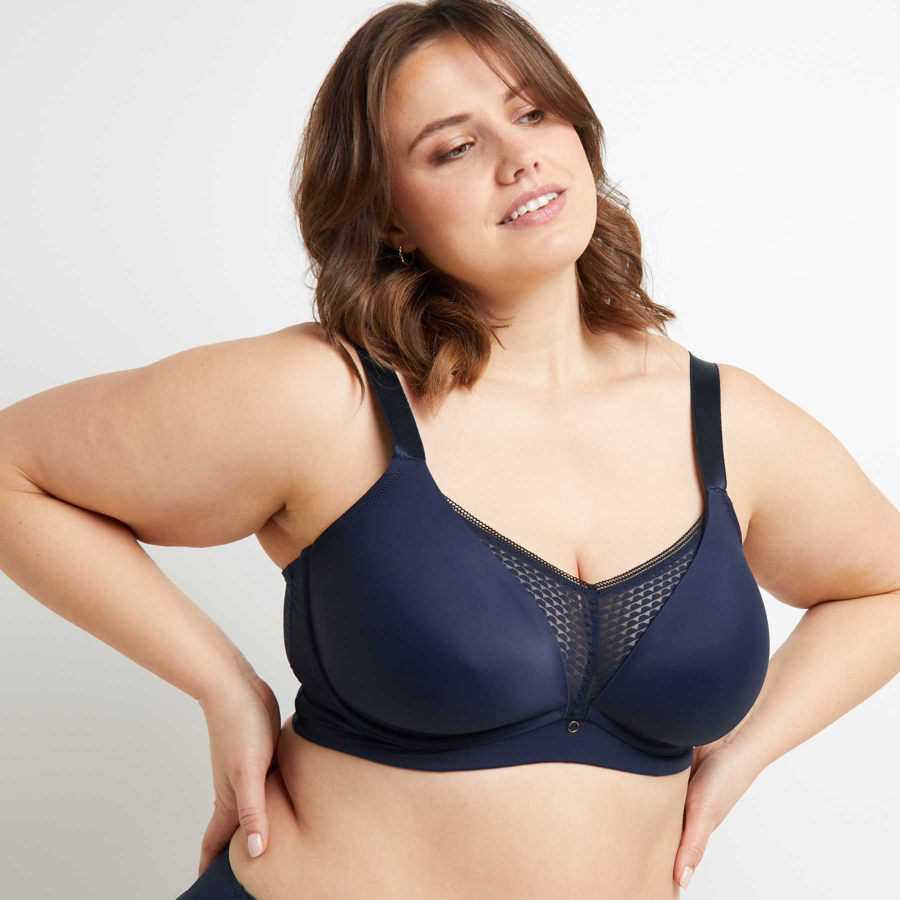 BERNADETTE SOUTIEN-GORGE GRANDS BONNETS MARINE