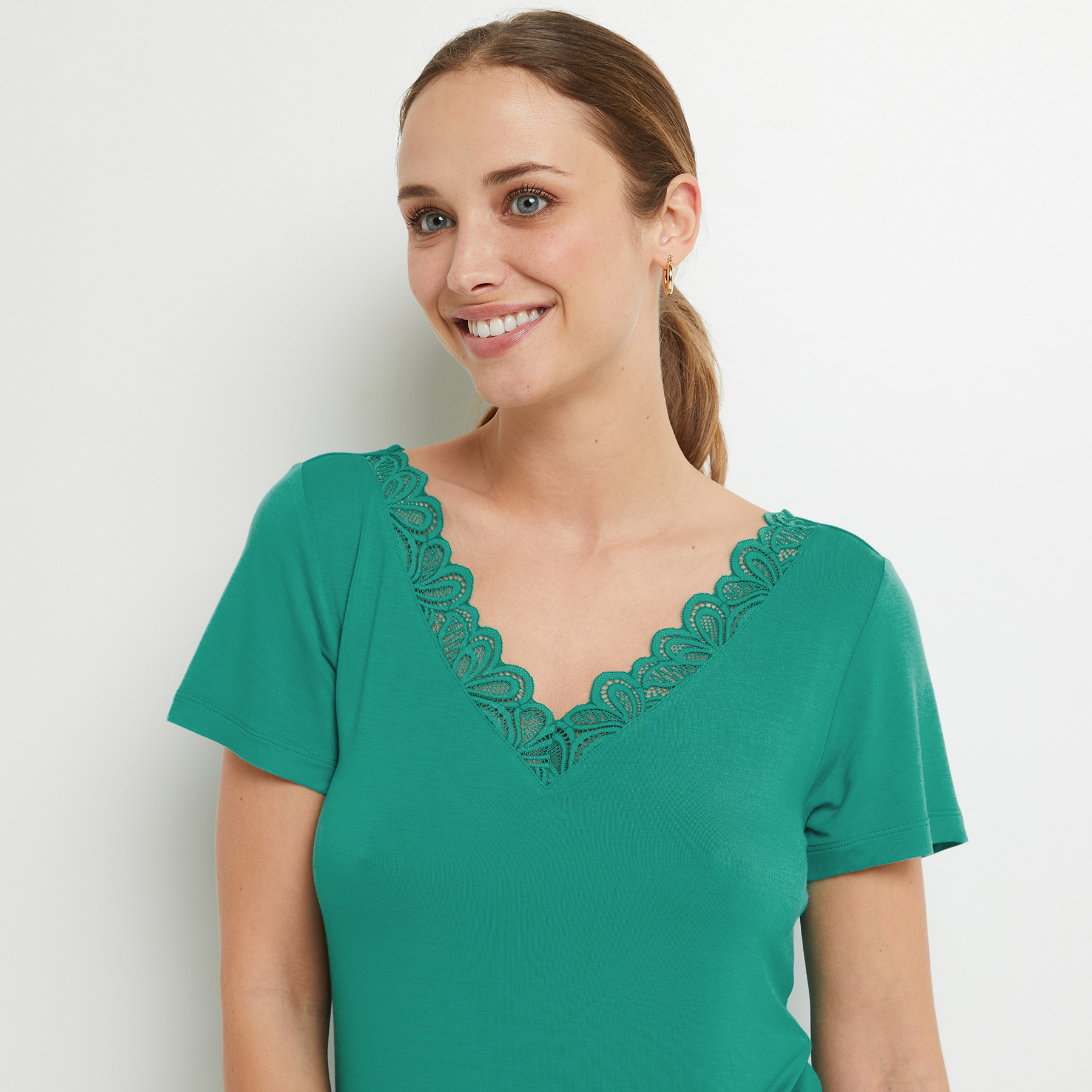 SYARA TEE SHIRT MANCHES COURTES VERT