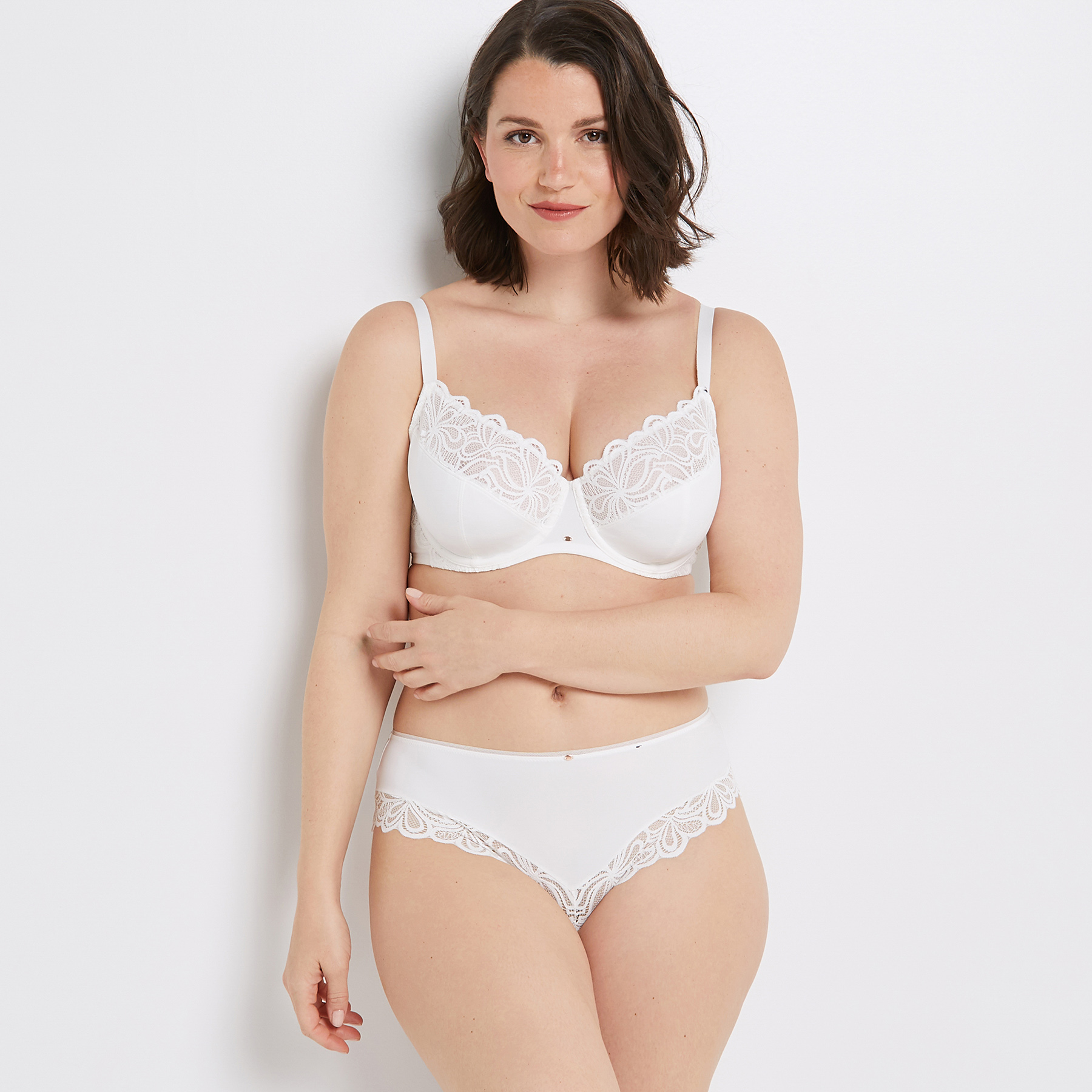 SYARA SHORTY MICROFIBRE ECRU