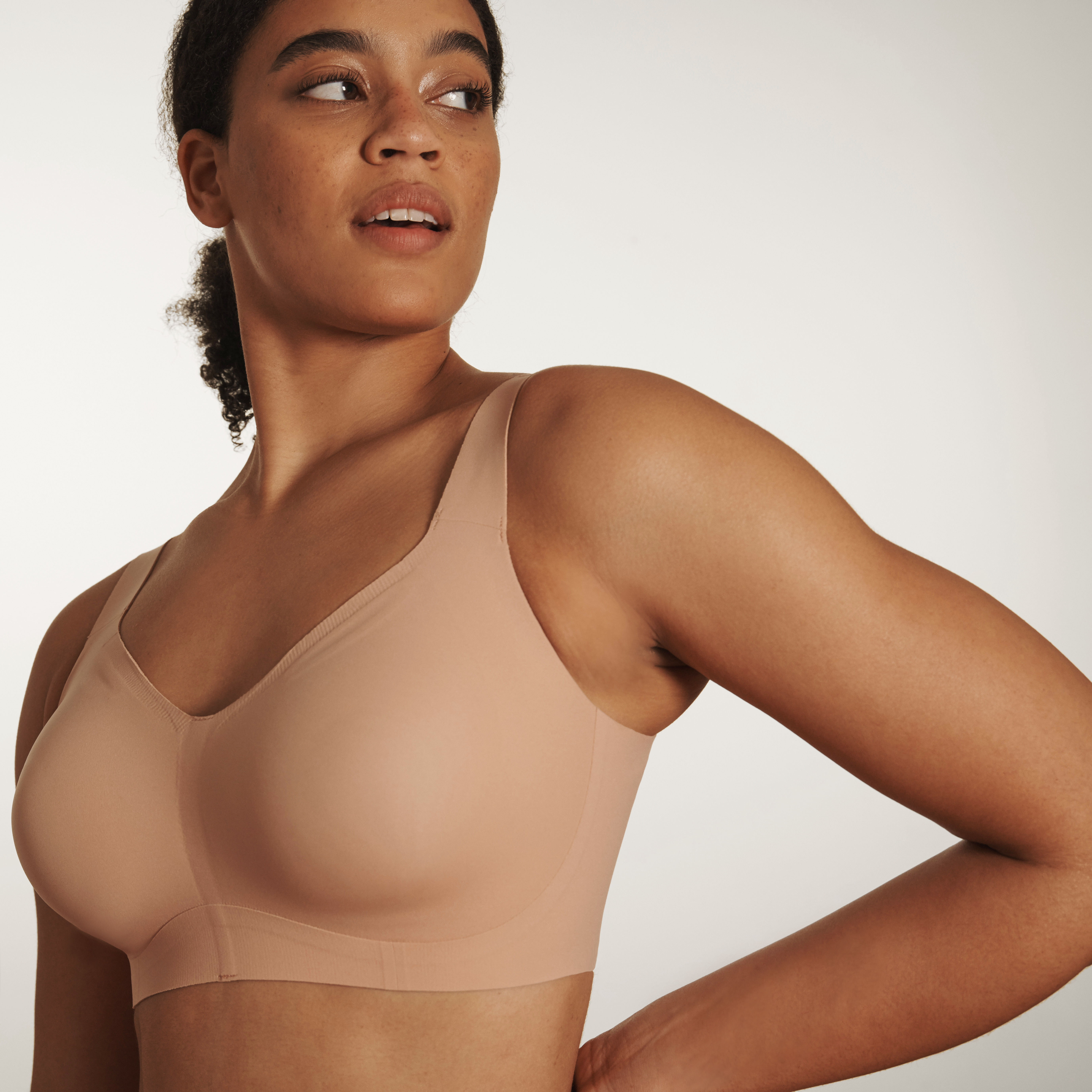 BEYOND BRASSIERE POUDRE