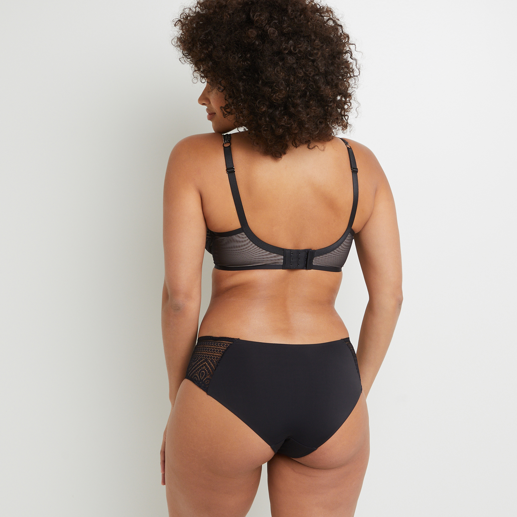BABY SHORTY DENTELLE NOIR