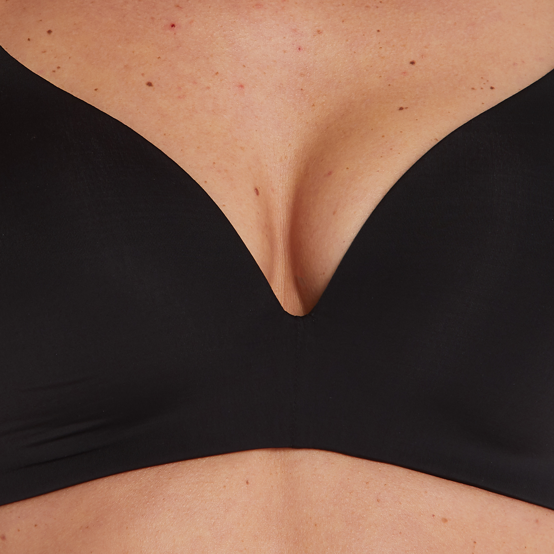 INVISIBLE SOUTIEN-GORGE SANS ARMATURES NOIR