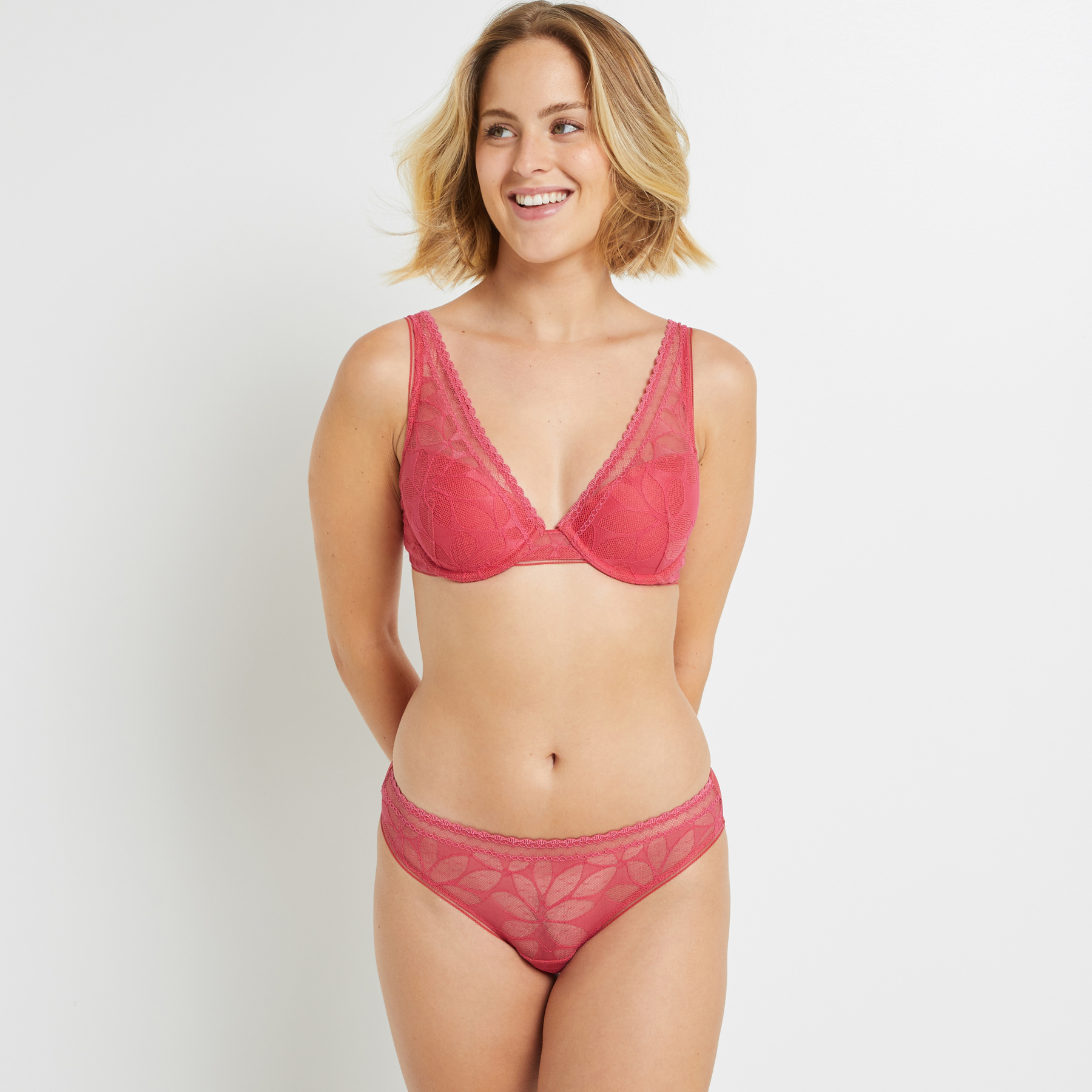 CULOTTE DENTELLE ROSE