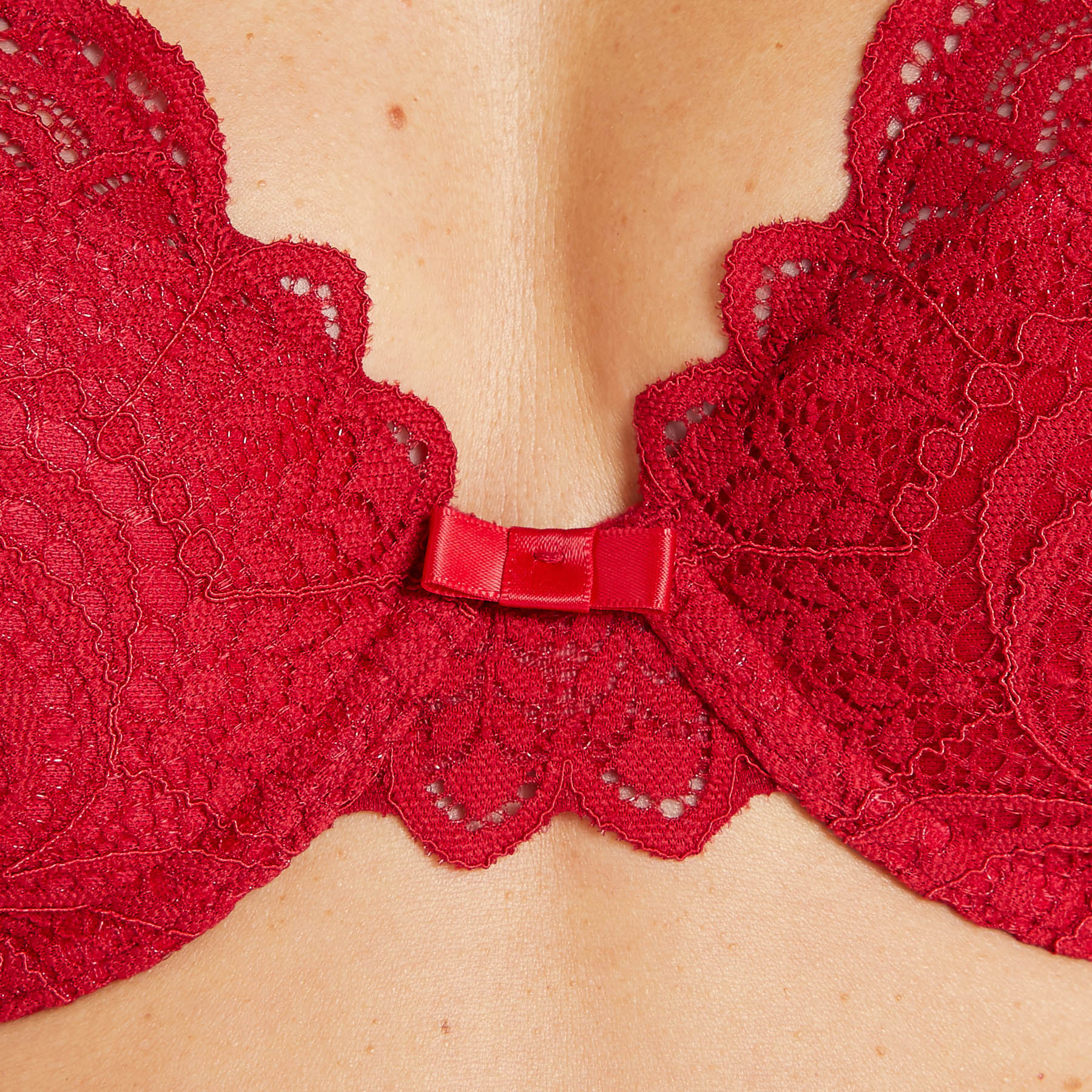 DENTELLE SOUTIEN-GORGE AMPLI FOULARD ROUGE