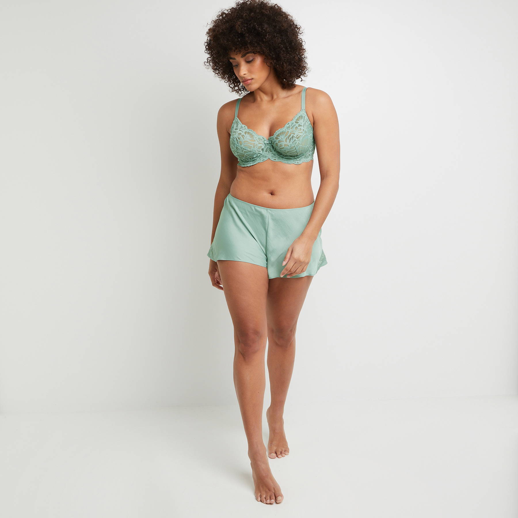 BASIL SHORT SATIN MAT Vert clair