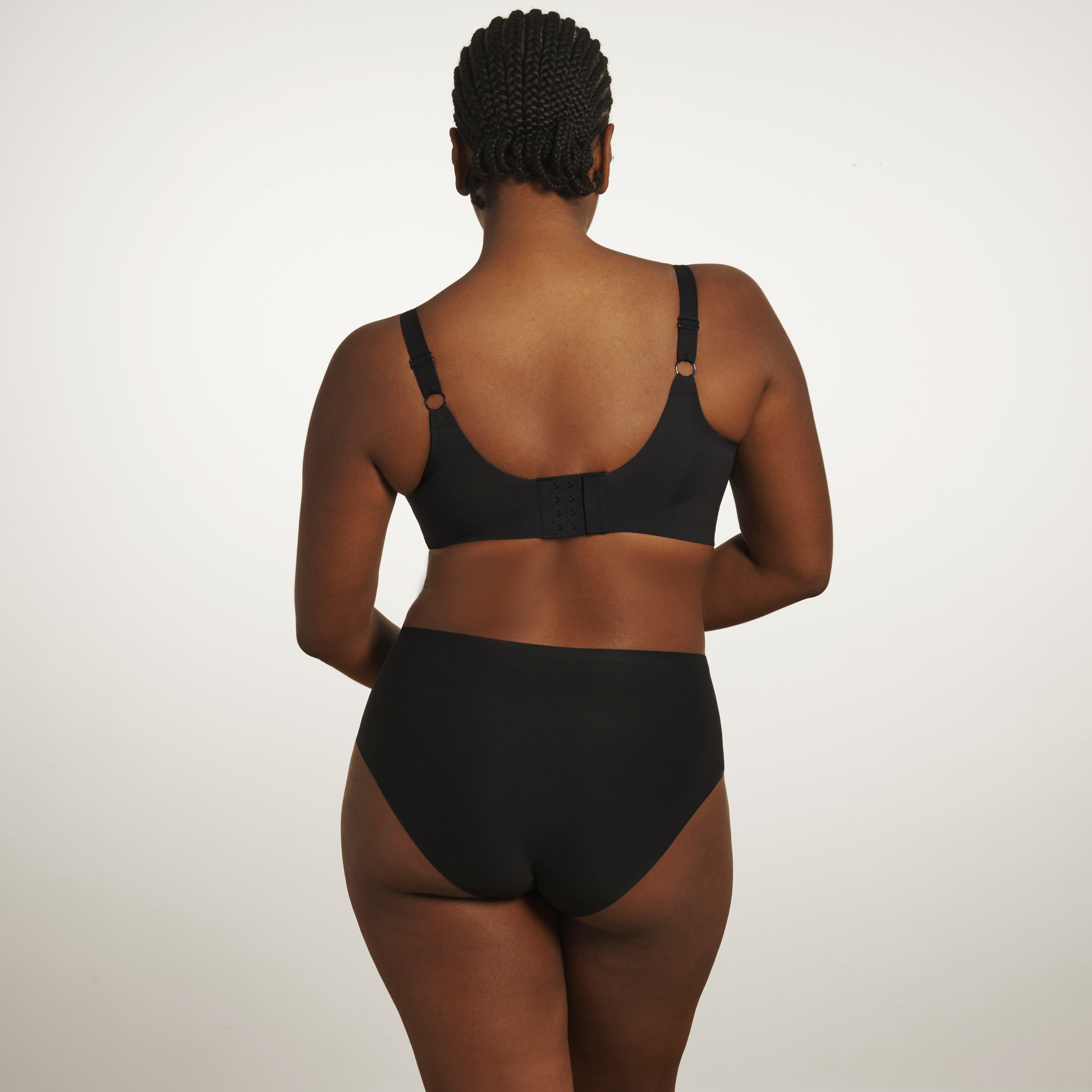 BEYOND BRASSIERE NOIR