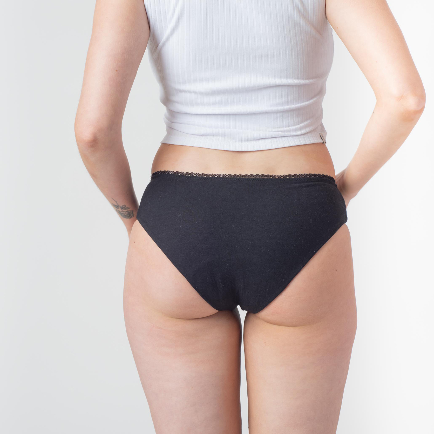 AGATHE Culotte menstruelle flux moyen NOIR